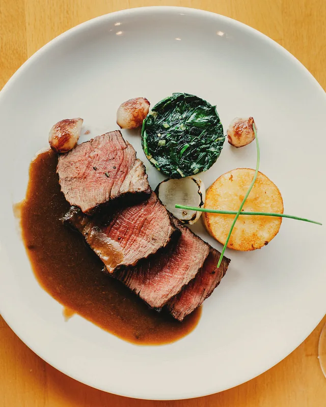 Post: venison entrecôte with vegetables